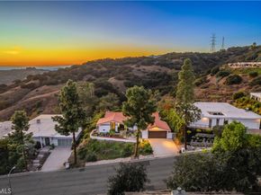 2817 N Mountain, Claremont CA 91711