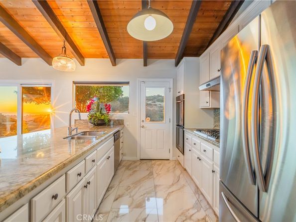 2817 N Mountain, Claremont CA 91711