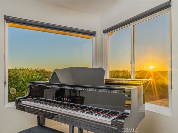 2817 N Mountain, Claremont CA 91711