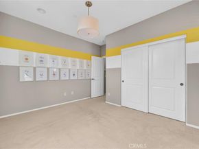 870 E Mountain D, Azusa CA 91702