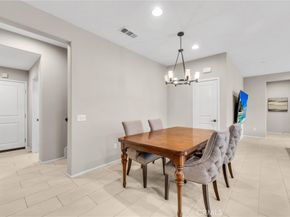 870 E Mountain D, Azusa CA 91702