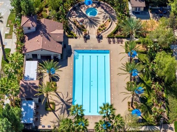 870 E Mountain D, Azusa CA 91702