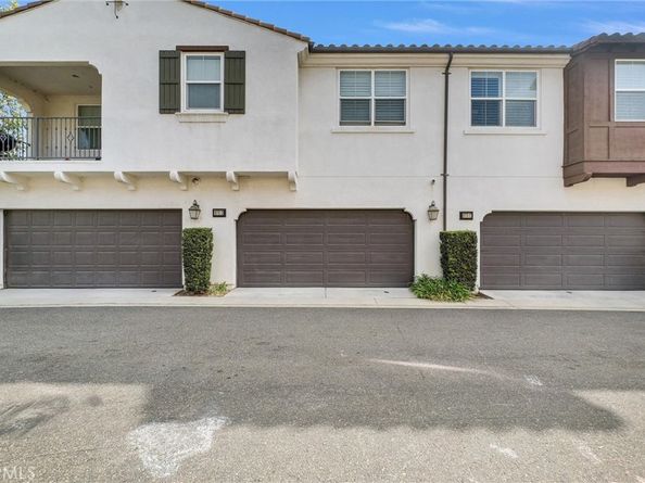 870 E Mountain D, Azusa CA 91702