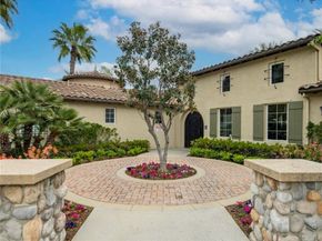 870 E Mountain D, Azusa CA 91702