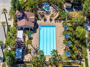 870 E Mountain D, Azusa CA 91702