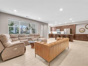 870 E Mountain D, Azusa CA 91702