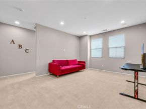 870 E Mountain D, Azusa CA 91702