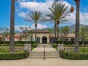 870 E Mountain D, Azusa CA 91702