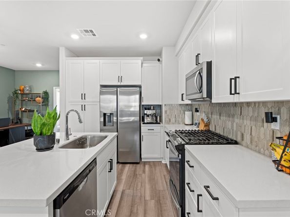 1752 Cayton Loop, West Covina CA 91790