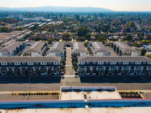 1752 Cayton Loop, West Covina CA 91790