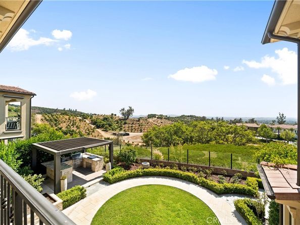 212 Clear Falls, Irvine CA 92602