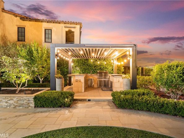 212 Clear Falls, Irvine CA 92602