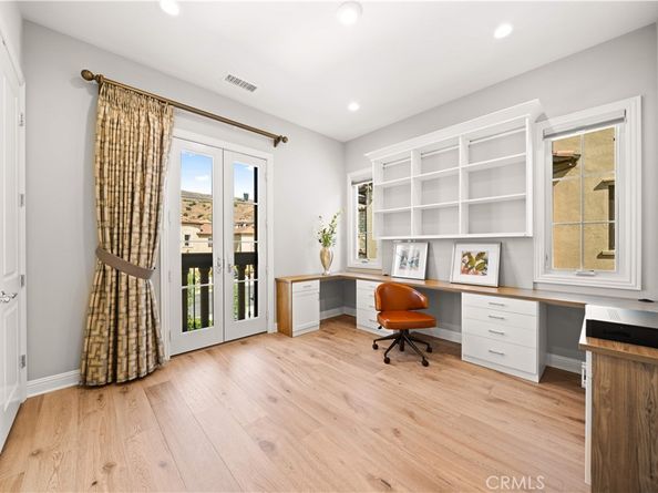212 Clear Falls, Irvine CA 92602