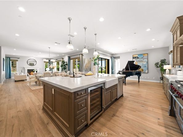 212 Clear Falls, Irvine CA 92602