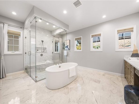 212 Clear Falls, Irvine CA 92602