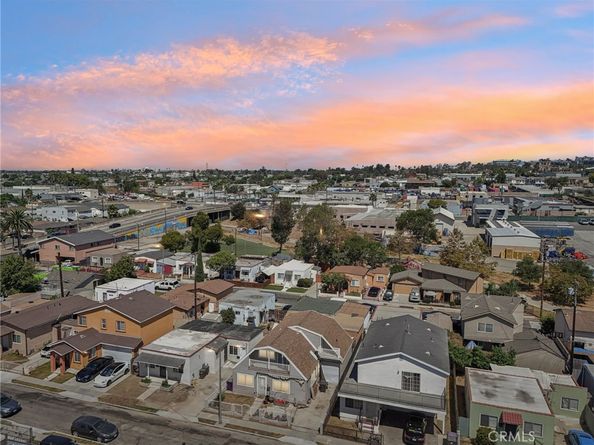 1211 E Leigh Court, Long Beach CA 90806