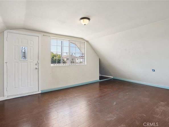 1211 E Leigh Court, Long Beach CA 90806