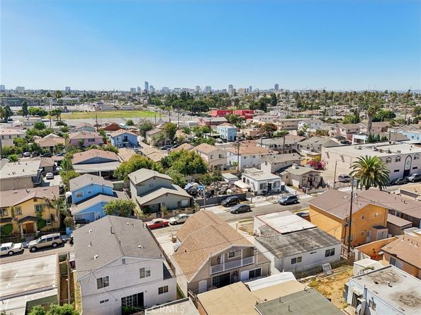 1211 E Leigh Court, Long Beach CA 90806