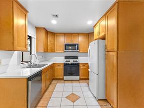 3913 Candlewood Street, Lakewood CA 90712