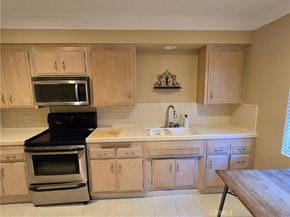 1126 N Central 105, Glendale CA 91202