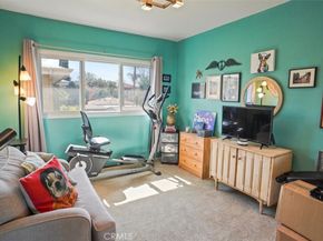 1901 Peyton N, Burbank CA 91504