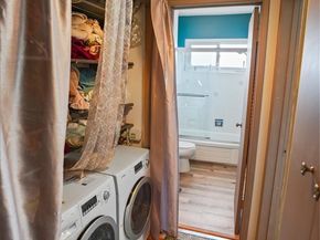 1901 Peyton N, Burbank CA 91504