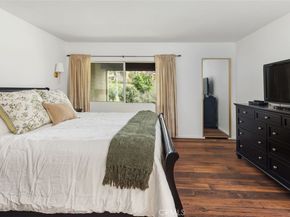 7715 Via Napoli, Los Angeles CA 91504