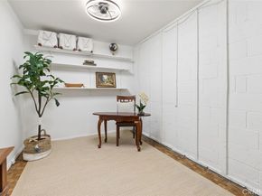 7715 Via Napoli, Los Angeles CA 91504