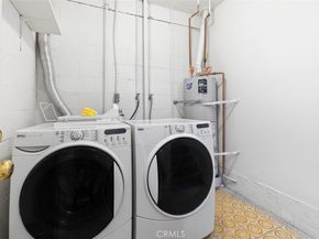 7715 Via Napoli, Los Angeles CA 91504