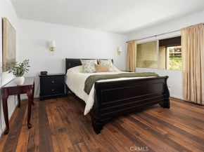 7715 Via Napoli, Los Angeles CA 91504