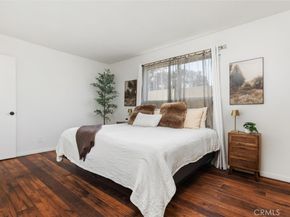 7715 Via Napoli, Los Angeles CA 91504