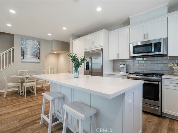 19536 Cardin Place, Northridge CA 91324