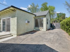 1843 Kenneth Way, Pasadena CA 91103