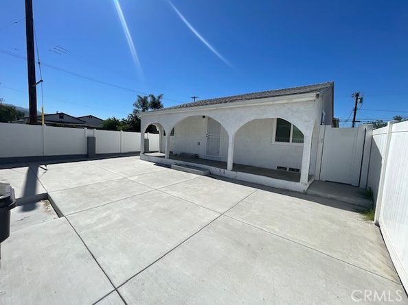 10802 Crockett Street, Sun Valley CA 91352