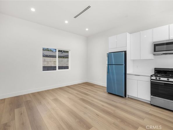 1504 N California Street, Burbank CA 91505
