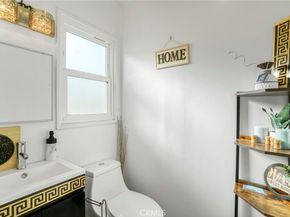 7663 Shadyglade Avenue, North Hollywood CA 91605