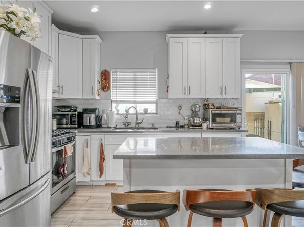 7663 Shadyglade Avenue, North Hollywood CA 91605