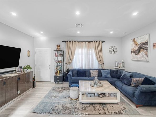 7663 Shadyglade Avenue, North Hollywood CA 91605