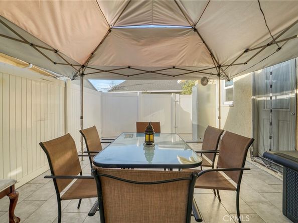 7663 Shadyglade Avenue, North Hollywood CA 91605