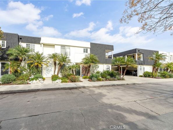 10803 Blix Street 2, Toluca Lake CA 91602