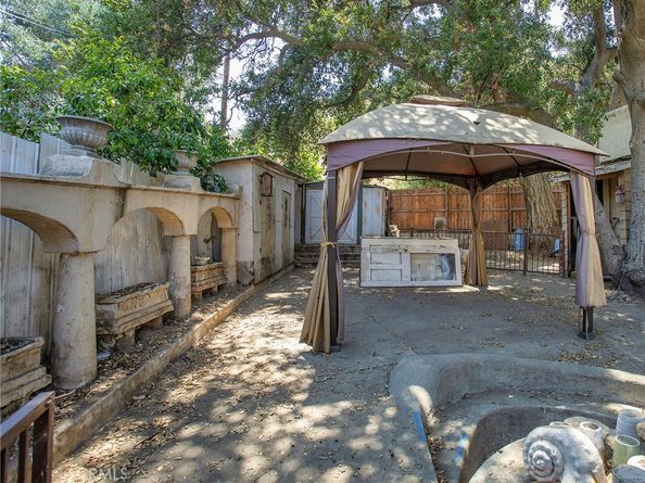 8618 La Tuna Canyon Road, Sun Valley CA 91352