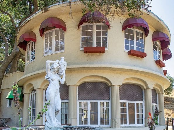 8618 La Tuna Canyon Road, Sun Valley CA 91352