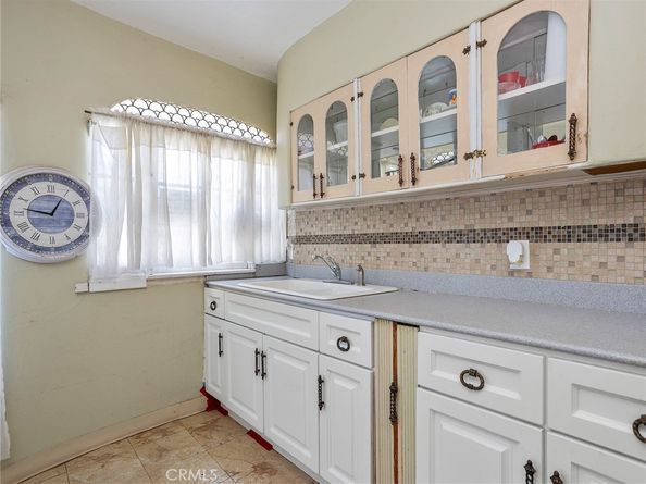 8618 La Tuna Canyon Road, Sun Valley CA 91352