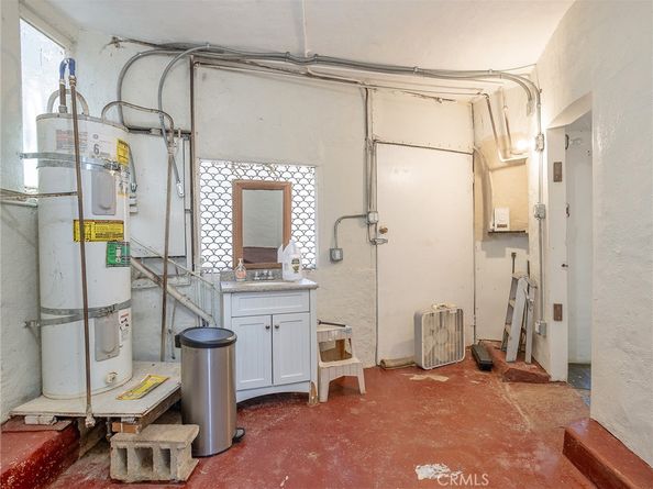 8618 La Tuna Canyon Road, Sun Valley CA 91352