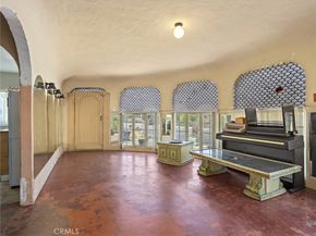 8618 La Tuna Canyon Road, Sun Valley CA 91352