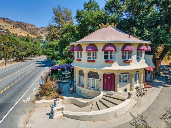 8618 La Tuna Canyon Road, Sun Valley CA 91352