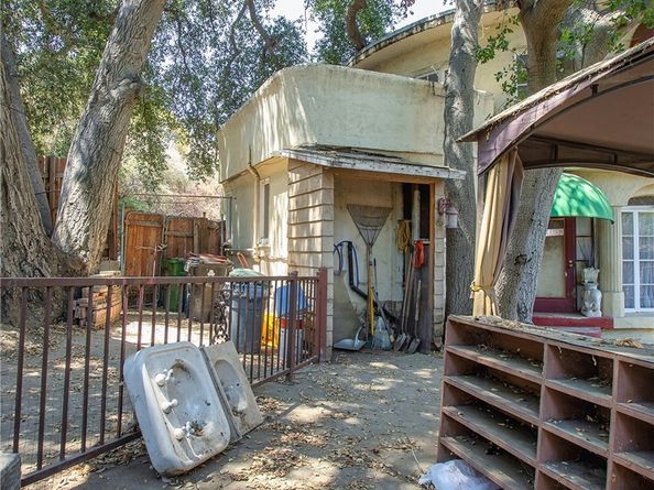 8618 La Tuna Canyon Road, Sun Valley CA 91352