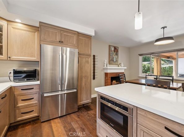 2248 E Chevy Chase Drive, Glendale CA 91206