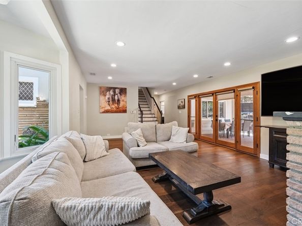 2248 E Chevy Chase Drive, Glendale CA 91206