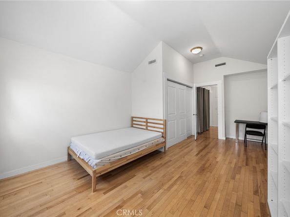 2251 Cambridge St., Los Angeles CA 90006